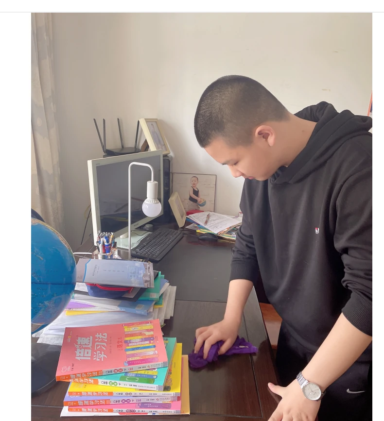 黄睿涵留下的为数不多的影像，摄于2024年2月